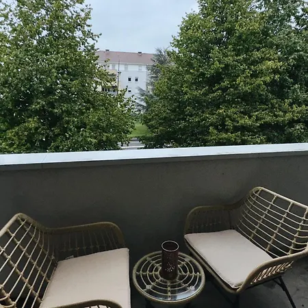 En - Apartment